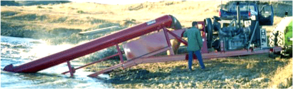 Crisafulli 16" Diesel-On-Frame Trailer Pump dewatering a pond