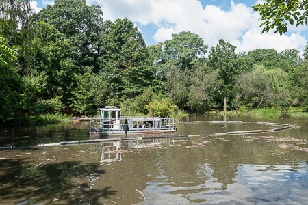 R4000 in the middle of a pond